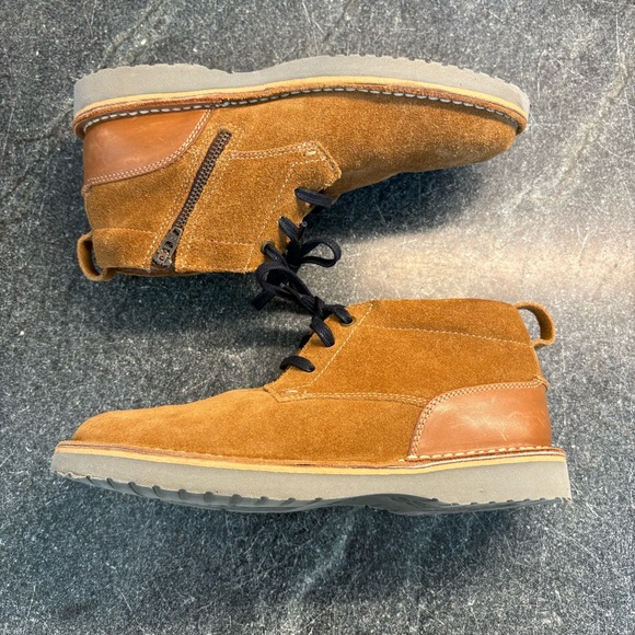 Florsheim Navigator Jr. Plain Toe Chukka Boots - Picture 3 of 6